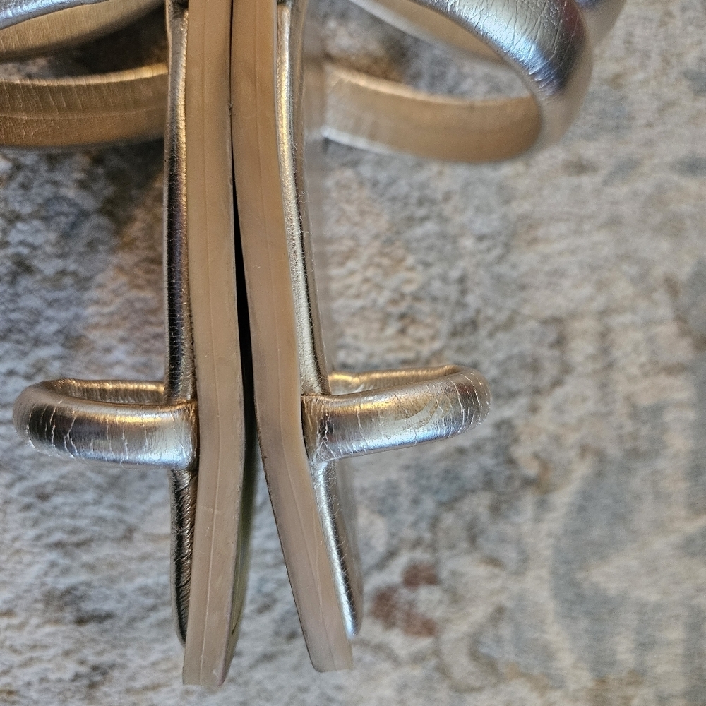 Dolce Vita Light Gold Metallic Nixia Sandals Size 7 Puffer Toe Strap Sandals - Picture 6 of 6